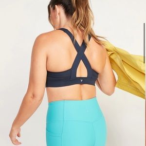 Old Navy cross back sports bra